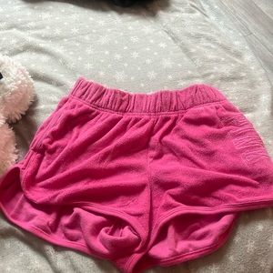 pink shorts